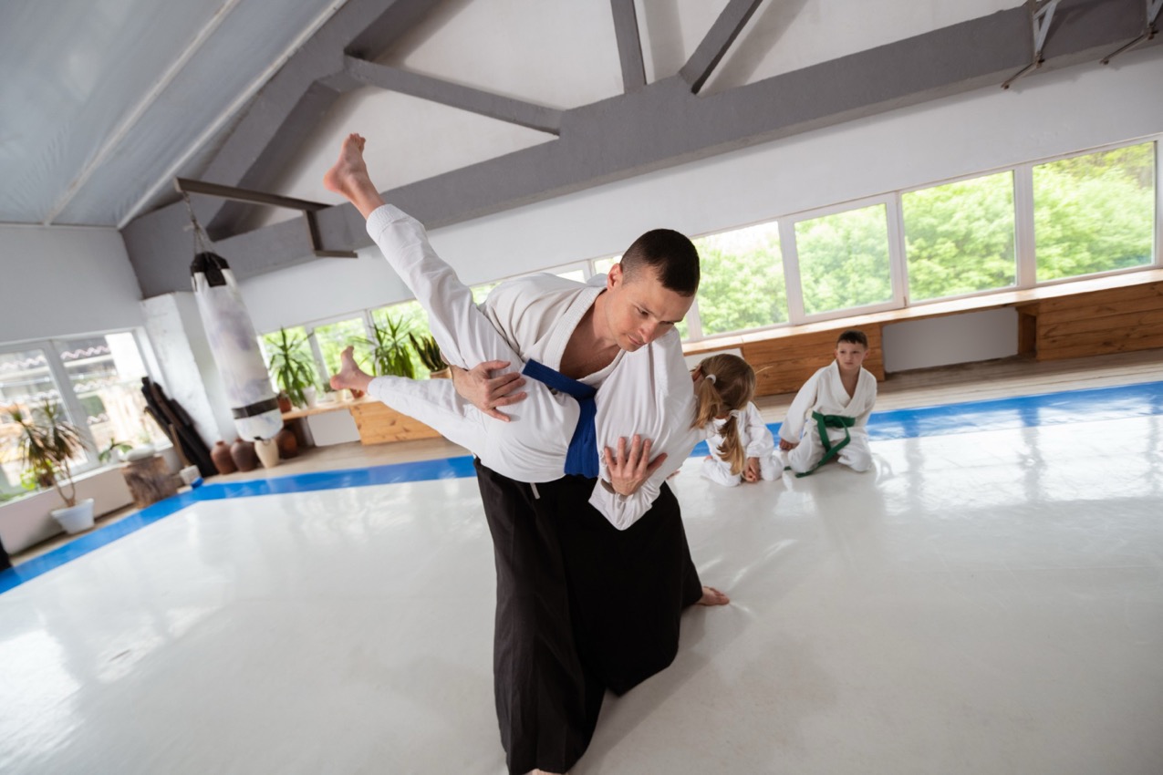 Aikido dla dzieci: jak wprowadzić młodych adeptów w świat japońskich sztuk walki